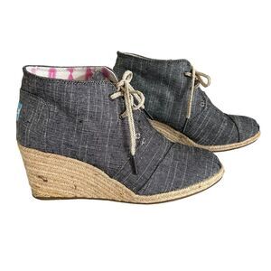 Toms Desert Wedges Black Chambray Ankle Boots Womens size 7.5 Lace Up Shoes